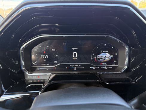 Certified 2025 GMC Sierra 1500 SLT image 15