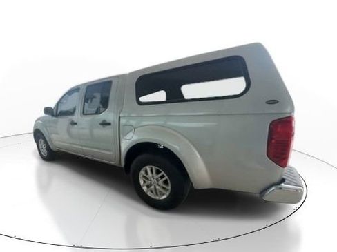 Used 2016 Nissan Frontier SV w/ SV Value Truck Package RWD image 7
