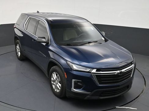 Used 2022 Chevrolet Traverse LS FWD image 18