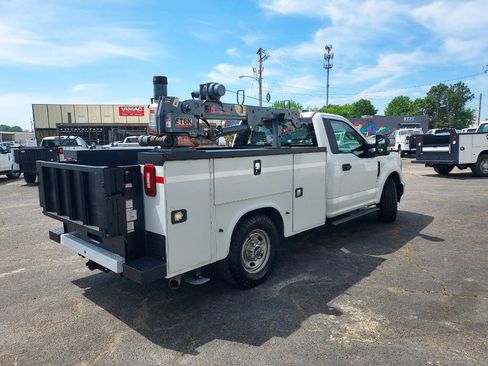 Used 2020 Ford F250 XL w/ Power Equipment Group RWD image 1