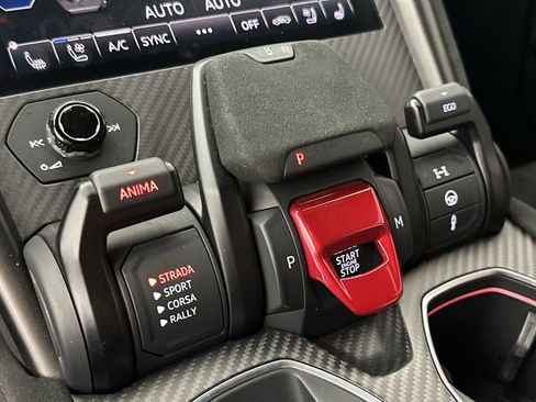 Used 2023 Lamborghini Urus Performante image 20