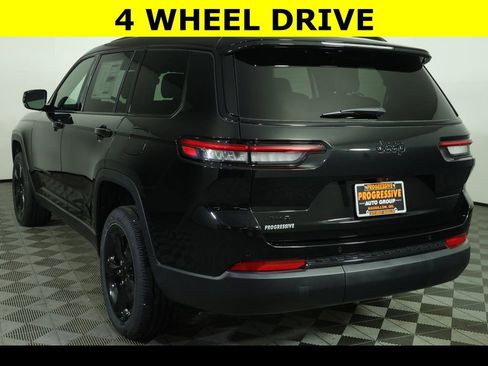 New 2025 Jeep Grand Cherokee L Altitude image 8