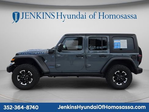 Used 2024 Jeep Wrangler Unlimited Rubicon 4xe AWD/4WD image 9