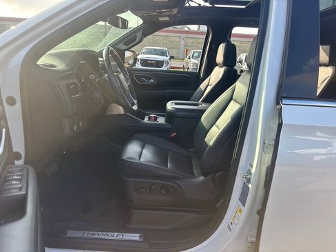 Used 2022 Chevrolet Tahoe LT w/ Luxury Package image 8