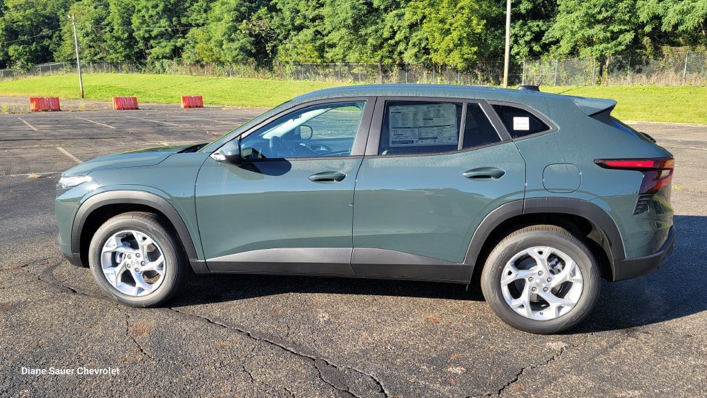 New 2026 Chevrolet Trax LS w/ LS Convenience Package FWD image 7