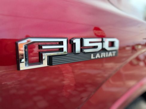 Used 2018 Ford F150 Lariat w/ Equipment Group 502A Luxury AWD/4WD image 11