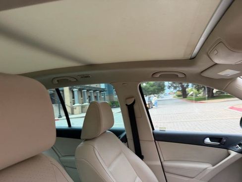Used 2014 Volkswagen Tiguan SEL AWD/4WD image 61