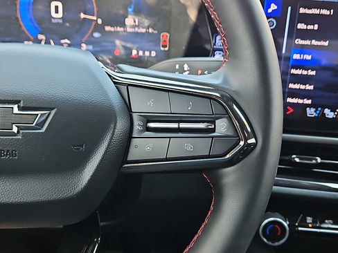 Used 2024 Chevrolet Equinox EV RS image 19