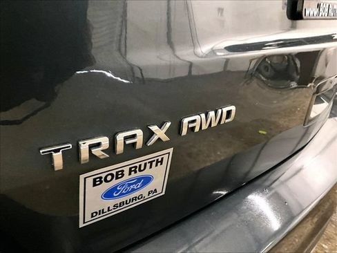 Used 2021 Chevrolet Trax LT w/ LT Convenience Package AWD/4WD image 14