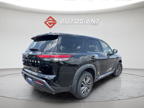 Used 2023 Nissan Pathfinder S AWD/4WD image 4