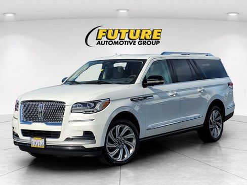 Used 2023 Lincoln Navigator L Reserve image 9