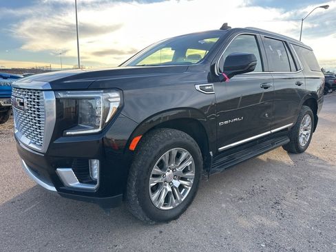 Used 2023 GMC Yukon Denali image 2