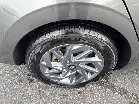 Used 2024 Hyundai Elantra SEL FWD image 14
