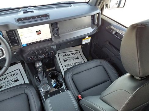 New 2025 Ford Bronco Badlands image 15