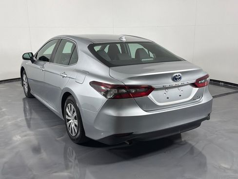 Used 2021 Toyota Camry LE FWD image 7