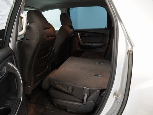 Used 2012 GMC Acadia SLE image 20