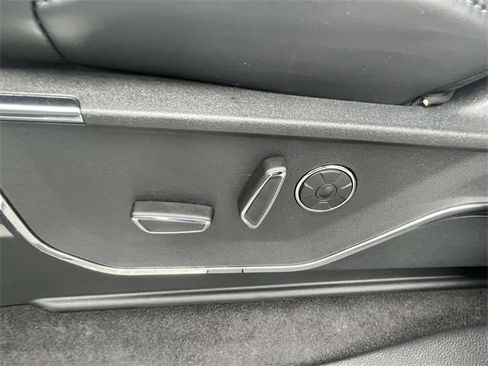 Used 2024 Ford F150 Platinum w/ Equipment Group 702A High image 16