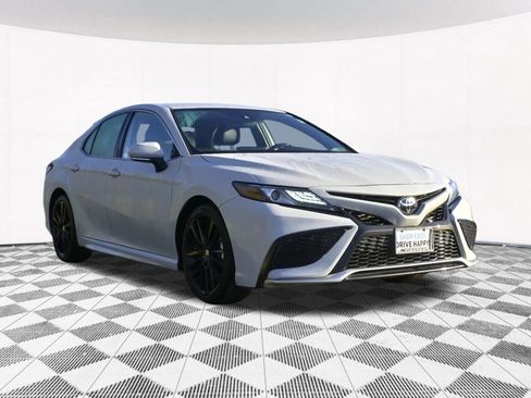 Used 2023 Toyota Camry XSE image 15