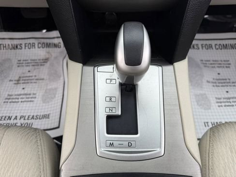 Used 2010 Subaru Outback 2.5i Premium image 25