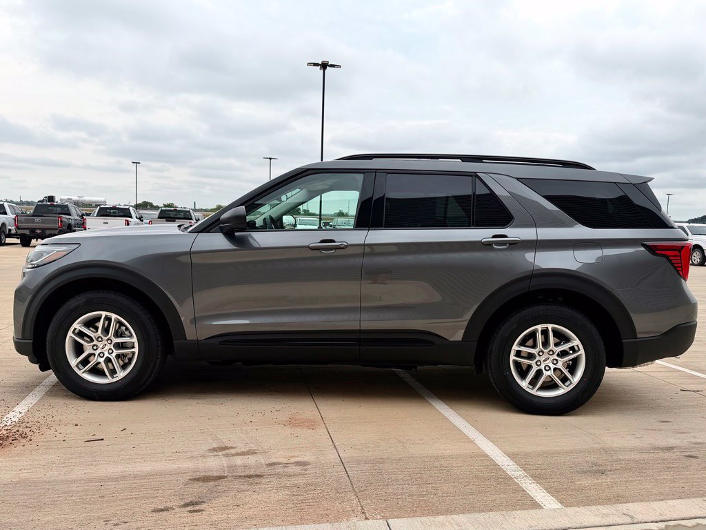 New 2026 Ford Explorer Active w/ Active Comfort Package RWD image 3