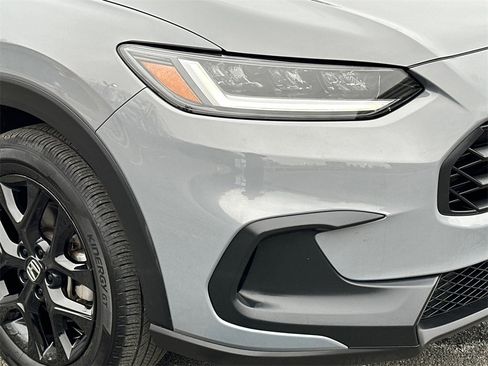 Used 2023 Honda HR-V Sport image 10