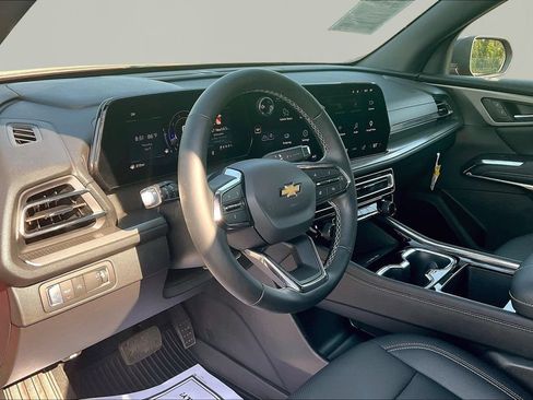 Used 2026 Chevrolet Traverse LT w/ LPO, Floor Liner Package FWD image 19