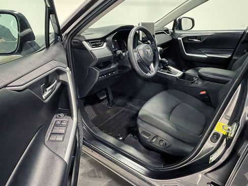 Used 2023 Toyota RAV4 XLE w/ Convenience Package image 18