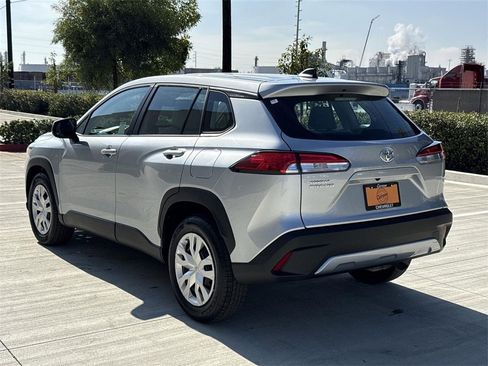 Used 2024 Toyota Corolla Cross L image 5