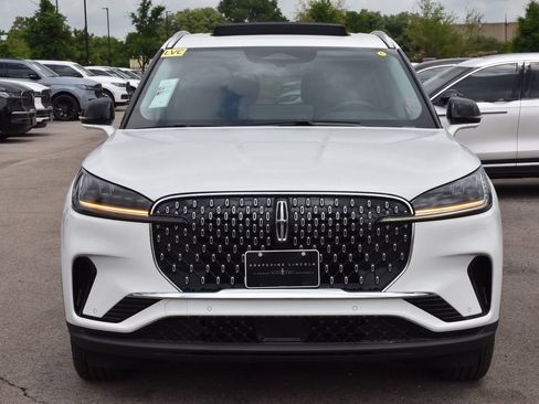 New 2026 Lincoln Aviator 2WD image 2