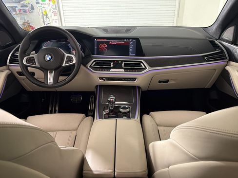 Used 2022 BMW X7 M50i AWD/4WD image 15
