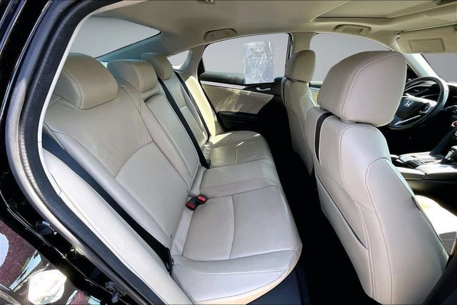Used 2016 Honda Civic Touring image 24