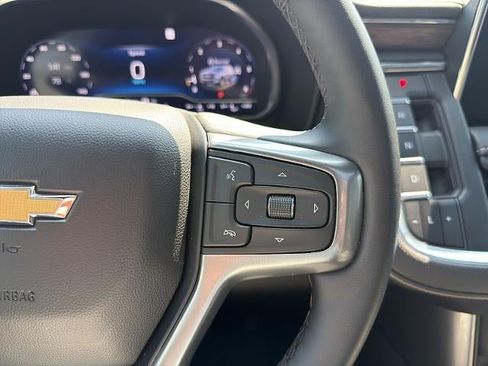 Used 2023 Chevrolet Tahoe Premier AWD/4WD image 35