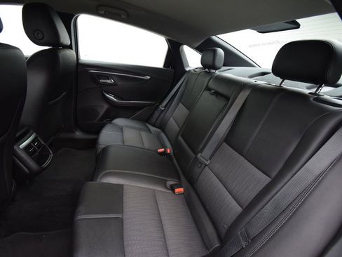 Used 2018 Chevrolet Impala LT image 18