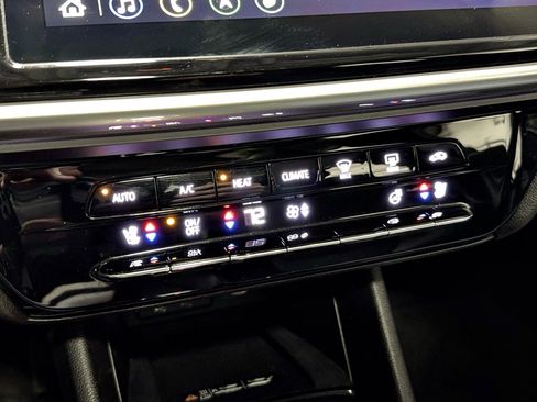 Used 2023 Chevrolet Bolt EUV Premier w/ Sun & Sound Package image 16