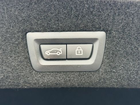 Used 2018 BMW 740i RWD image 19