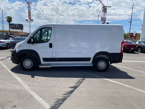 Used 2025 RAM ProMaster 2500 w/ U-Haul Equipment Group FWD image 9