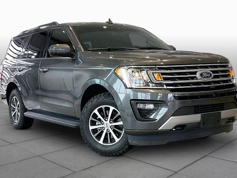 Used 2021 Ford Expedition XLT image 3