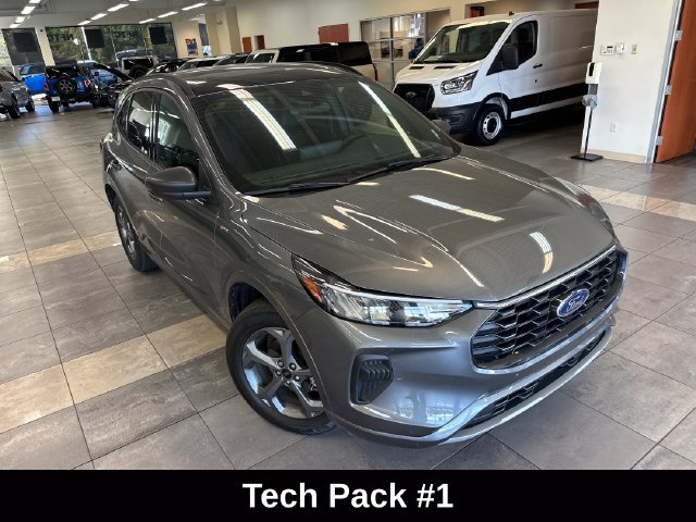 Used 2024 Ford Escape ST-Line w/ Tech Pack #1 AWD/4WD image 8