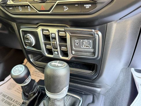 Used 2021 Jeep Wrangler Unlimited Sport AWD/4WD image 54