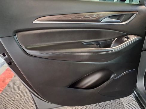 Used 2023 Buick Enclave Avenir w/ Avenir Technology Package AWD/4WD image 17