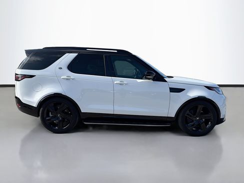 Used 2025 Land Rover Discovery Dynamic SE AWD/4WD image 6