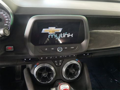 Used 2018 Chevrolet Camaro ZL1 image 28