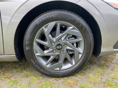 Certified 2024 Hyundai Elantra SEL image 9