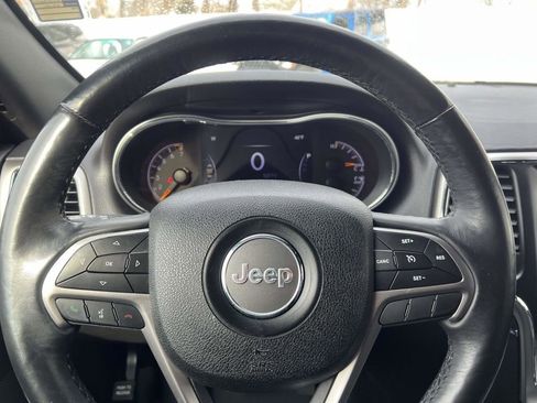 Used 2018 Jeep Grand Cherokee Limited image 33