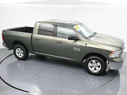 Used 2021 RAM 1500 Classic SLT image 33
