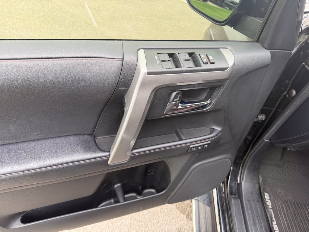 Used 2020 Toyota 4Runner Limited w/ Convenience Package AWD/4WD image 24