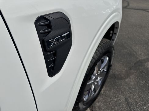 Used 2024 Ford Ranger XLT w/ FX4 Off-Road Package image 16