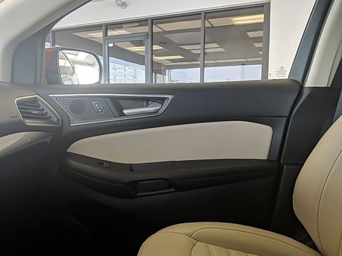 Used 2023 Ford Edge SEL w/ Convenience Package image 22