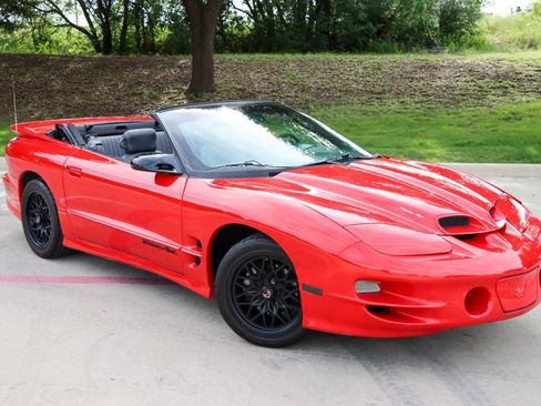 Used 1999 Pontiac Firebird Trans Am RWD image 2