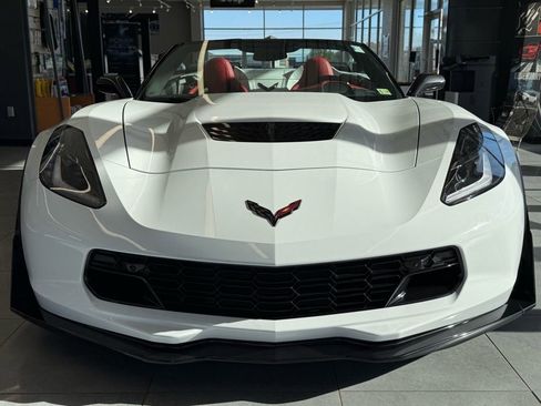 Used 2016 Chevrolet Corvette Z06 w/ 3LZ Preferred Equipment Group image 8